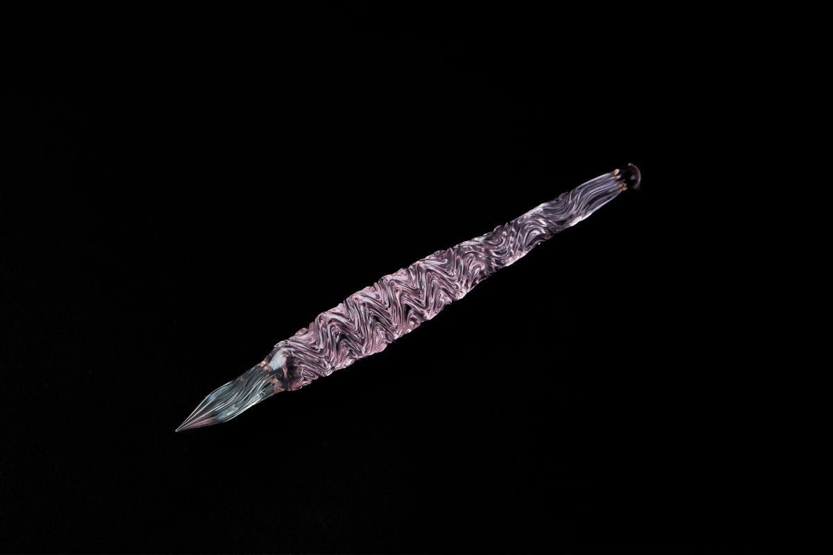 Hard Glass Pen - "Daimonji" - pink body, clear nib