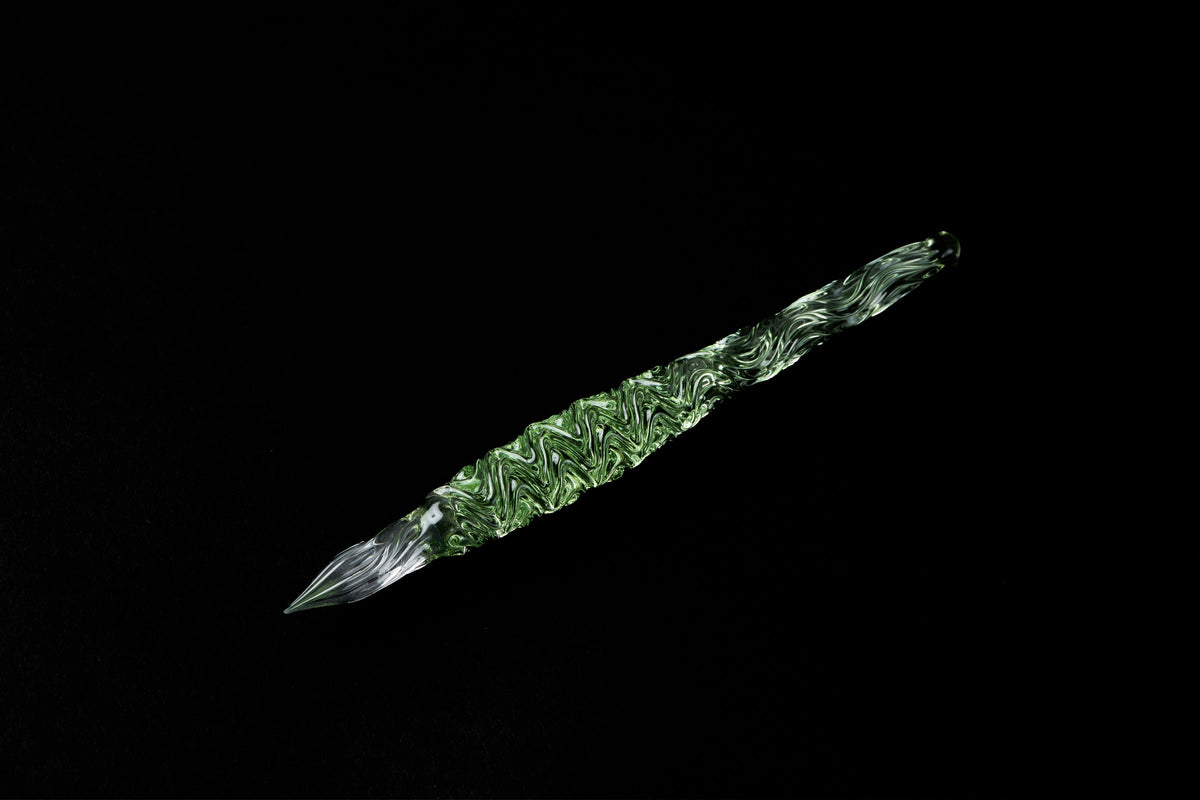 Hard Glass Pen - "Daimonji" - green body, clear nib